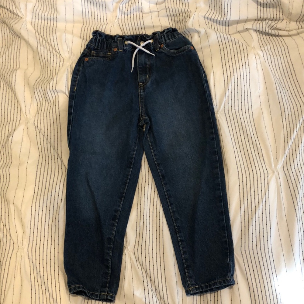 Levi Strauss & Co pull-on high loose size 5 reg 4-5 yrs